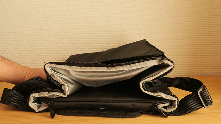 サーモスソフトクーラーレビュー 15lはソロキャンプ 車中泊におすすめ